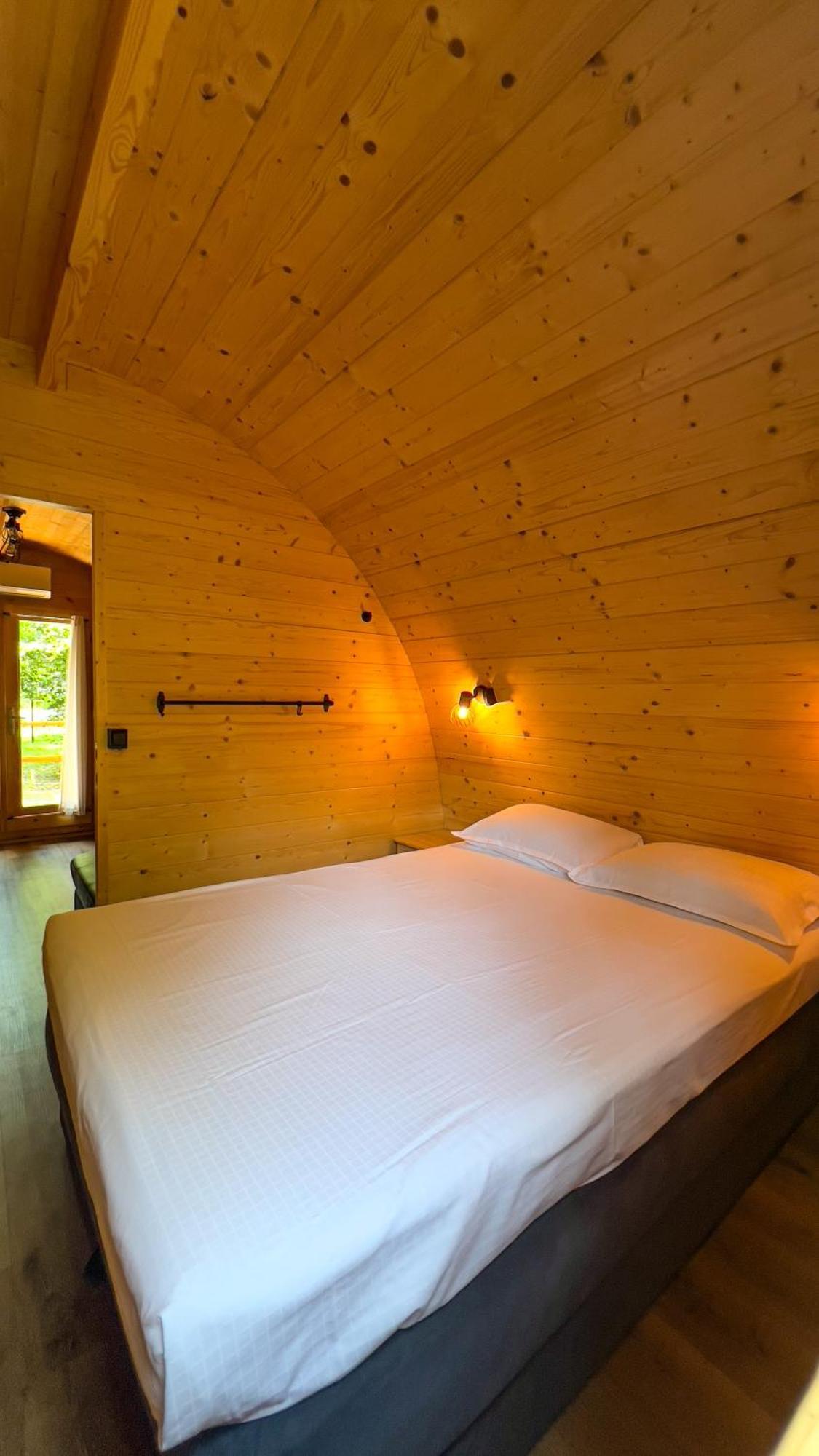 Glamping Dragonja River Smarje  Ngoại thất bức ảnh